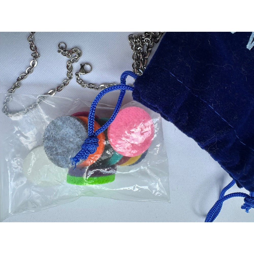 HooAMI Essential Oil Diffuser Necklace Silver Tree of Life Faith Locket Pouch - Picture 7 of 12